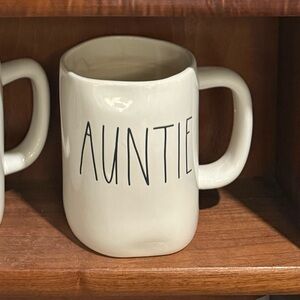 Rae Dunn Auntie Mug